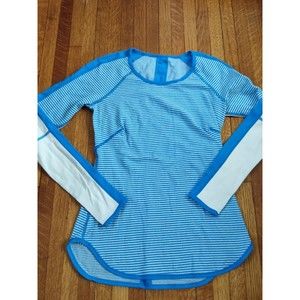 Lululemon Size 6 Runder Under Long Sleeve Top Reversible Blue White Shirt